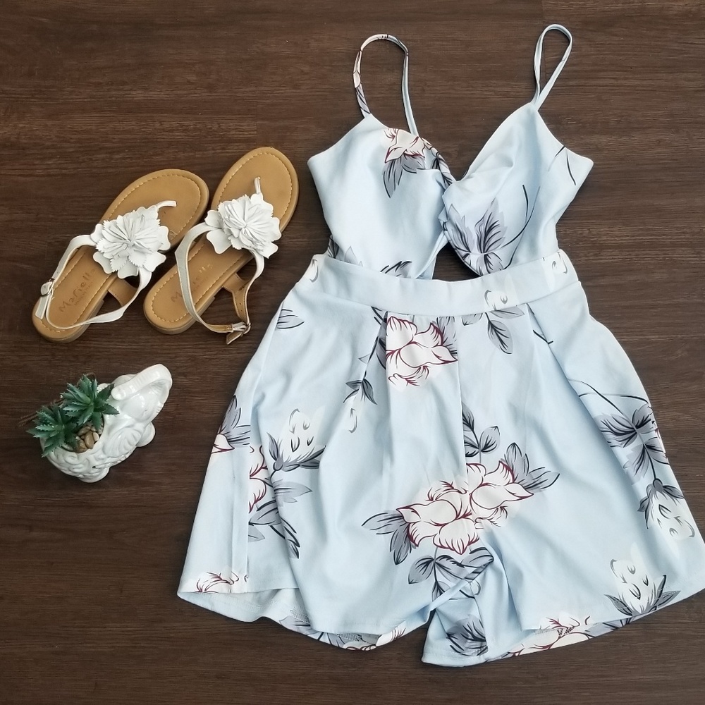 Blue open back tie floral romper